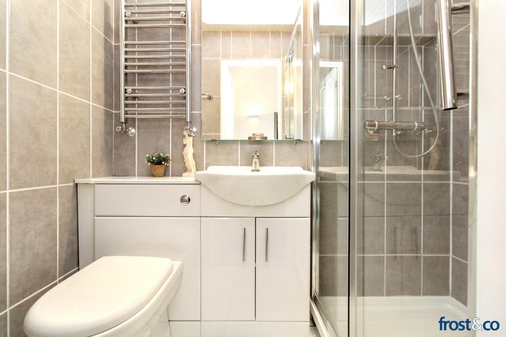 Bedroom 2 En-Suite