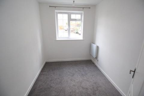 2 bedroom ground floor flat to rent, Swan Lane, London N20
