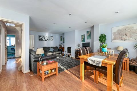 2 bedroom bungalow for sale, Waverley Drive, Guildford GU12