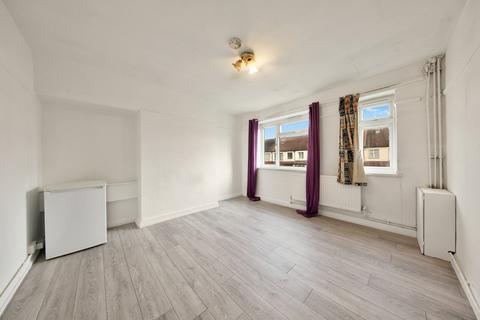 4 bedroom flat for sale, Beckford Road, Croydon, CR0