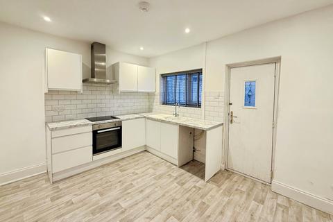 2 bedroom terraced house to rent, Tonge Moor Road, Greater Manchester BL2