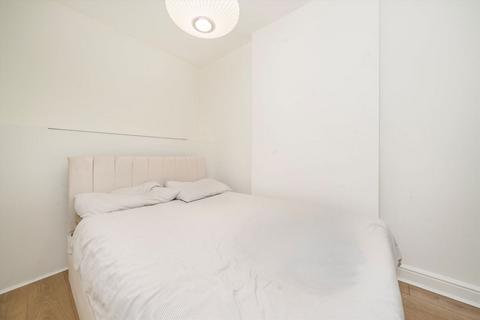 1 bedroom flat to rent, Elsham Road, London W14