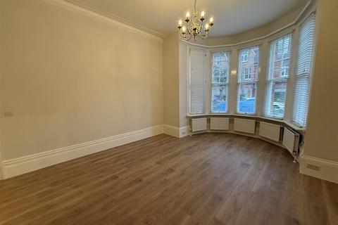 3 bedroom flat to rent, Aberdare Gardens, South Hampstead NW6