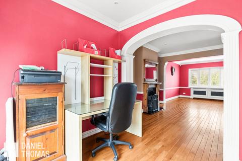 2 bedroom semi-detached house for sale, Nazeing Road, Waltham Abbey, EN9