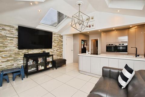 3 bedroom detached bungalow for sale, St. Martins Road, Thorngumbald HU12