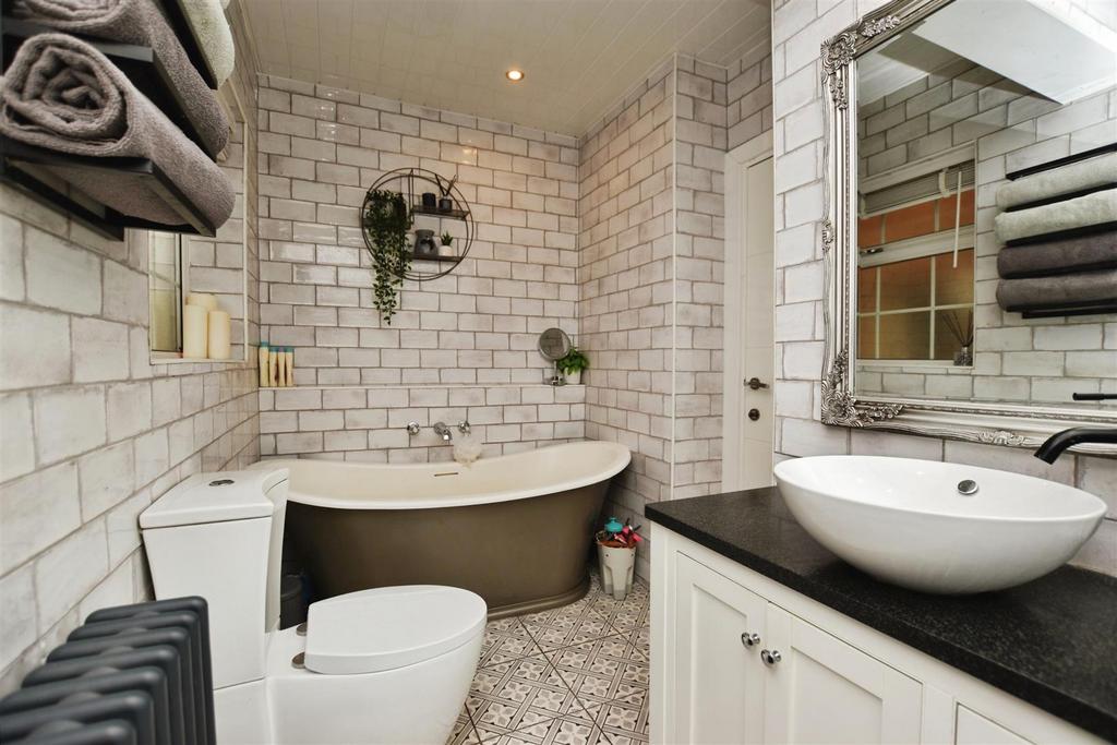 Ground Floor Bathroom
