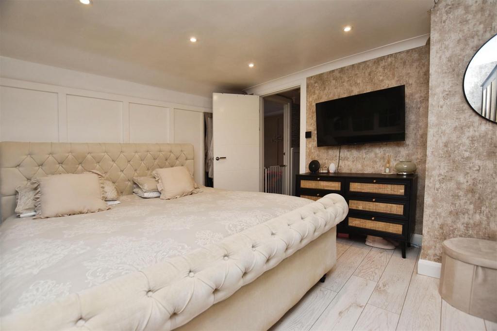 8e8182d0-bed 201 20bb.JPG