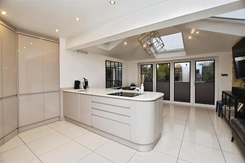 3 bedroom detached bungalow for sale, St. Martins Road, Thorngumbald HU12