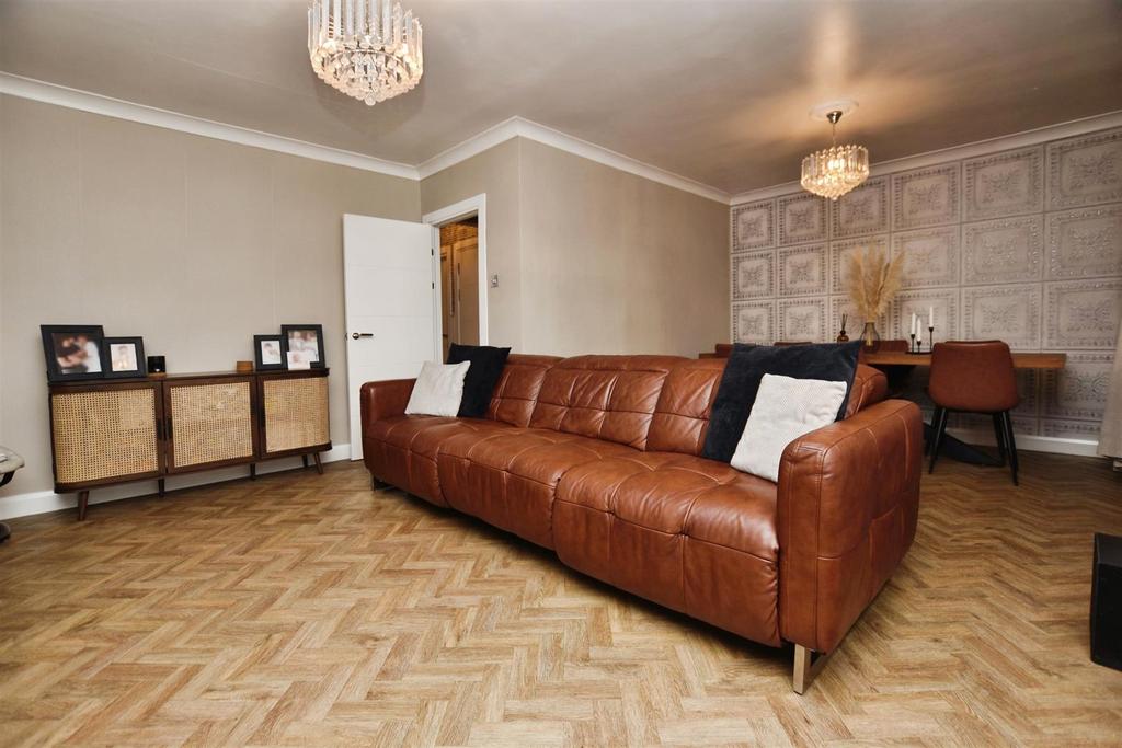 F61d7cd3-lounge 20bb.JPG