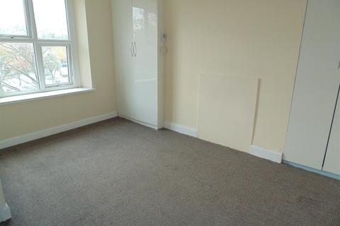 1 bedroom flat to rent, 11 Commercial St, Batley, WF17 5HJ