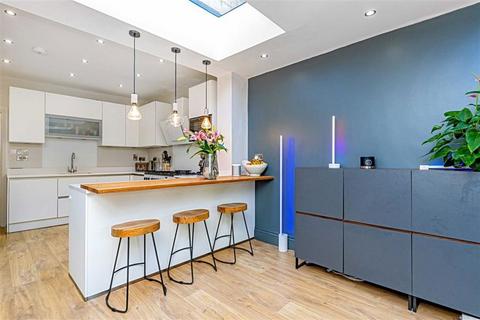 3 bedroom house for sale, Sunnyside Road, Teddington TW11