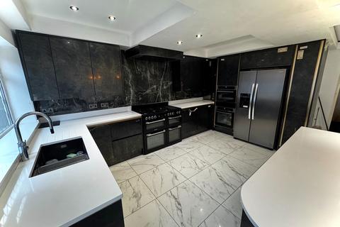 3 bedroom semi-detached house for sale, Park Road, Manchester M32