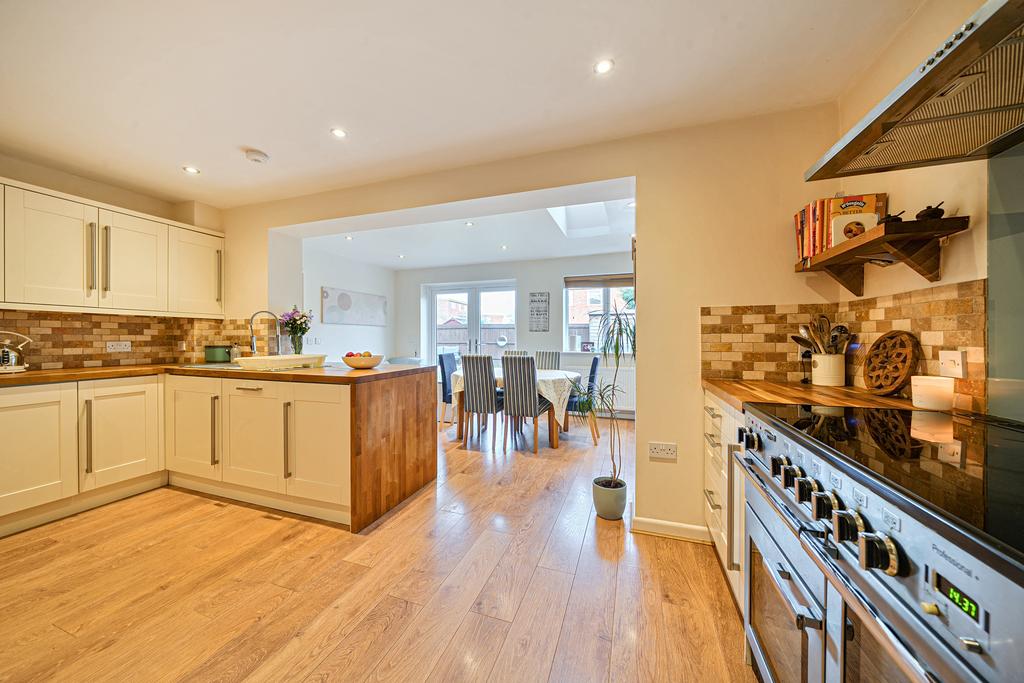 Kitchen / Dining Room