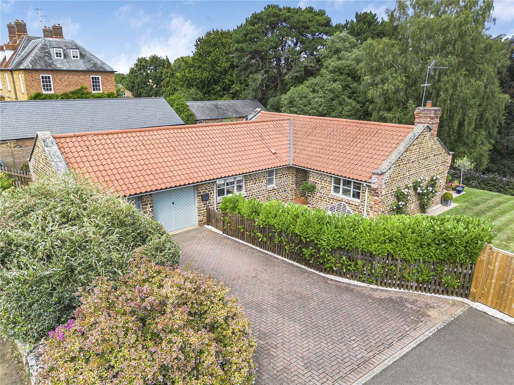 27 Manor Road