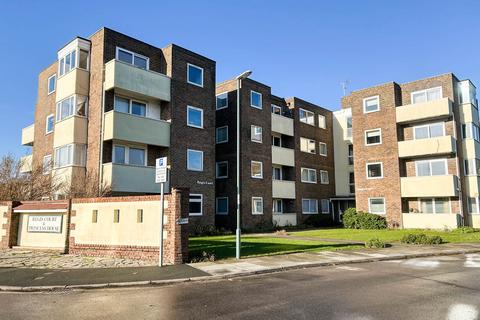 2 bedroom flat for sale, Regis Court, Bognor Regis