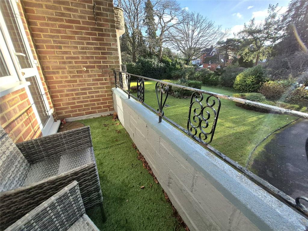 Balcony (Sth Facing)