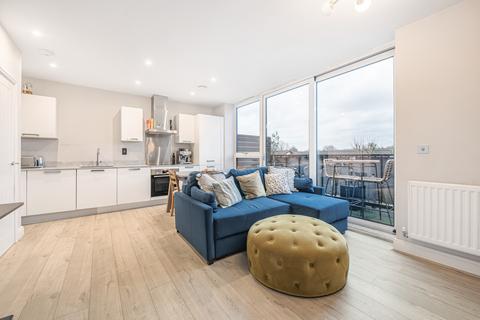1 bedroom flat for sale, Imperial House, Epsom KT17