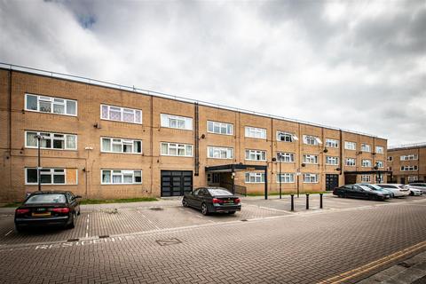 North Ninth Street, Milton Keynes MK9