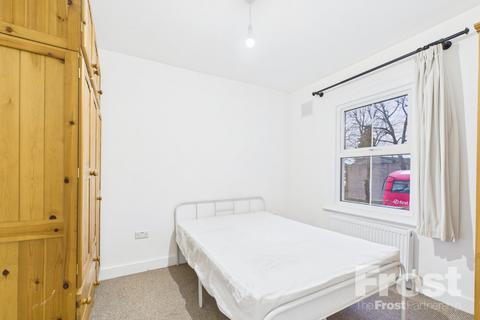 1 bedroom property to rent, Staines Road, Feltham, TW14
