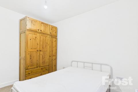 1 bedroom property to rent, Staines Road, Feltham, TW14