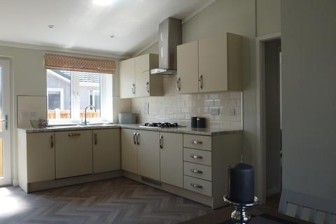 2 bedroom park home for sale, Clacton-on-Sea, Essex, CO16
