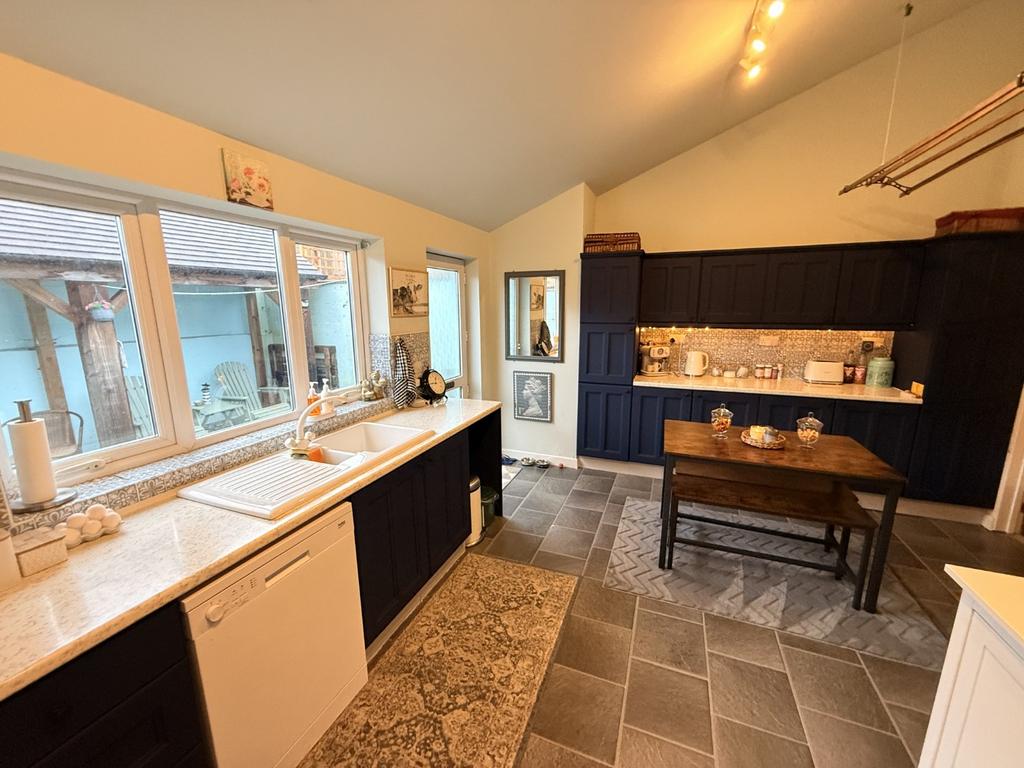 Rear Kitchen/Breakfast Room
