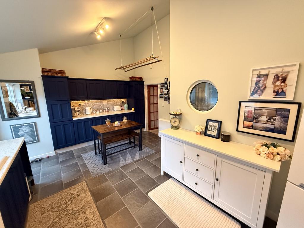 Rear Kitchen/Breakfast Room
