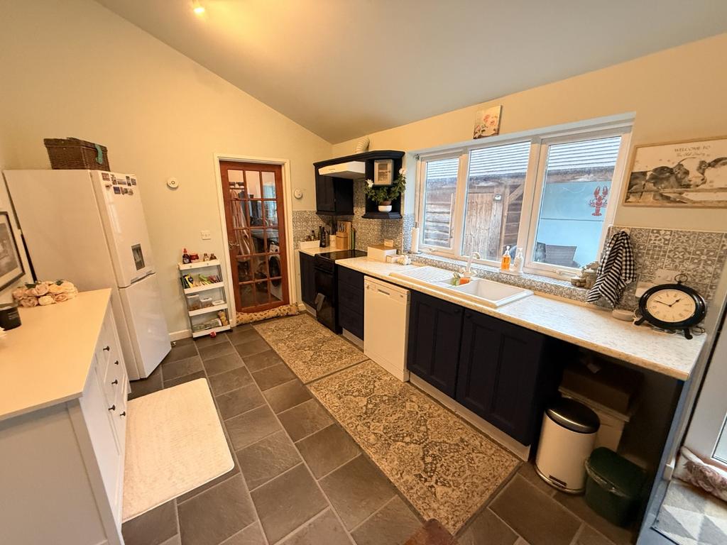 Rear Kitchen/Breakfast Room