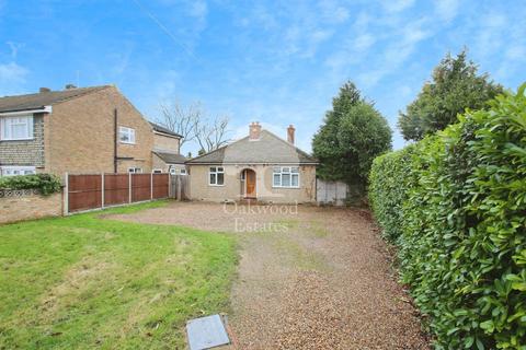 3 bedroom bungalow to rent, Langley Park Road, Iver SL0