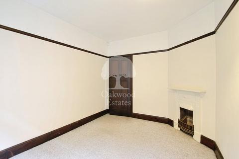 3 bedroom bungalow to rent, Langley Park Road, Iver SL0