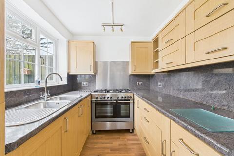 3 bedroom end of terrace house for sale, Brierley Gardens, Lancing, BN15 9EF