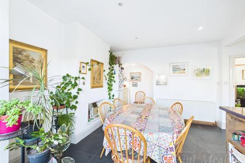 2 bedroom house for sale, Limpsfield Road, South Croydon