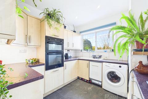 2 bedroom house for sale, Limpsfield Road, South Croydon