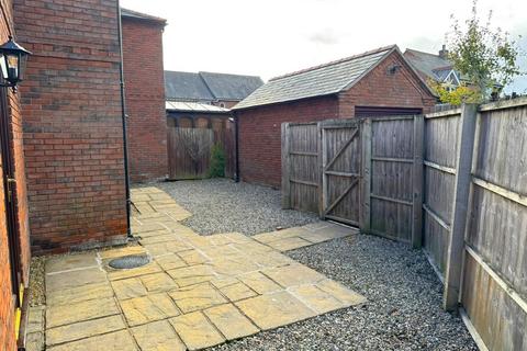 3 bedroom detached house to rent, Salop Mews, Overton-on-Dee.