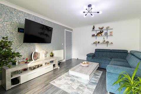 3 bedroom terraced house to rent, Sandpiper Way