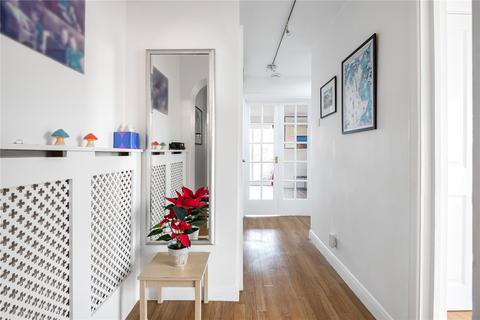 4 bedroom end of terrace house for sale, Regal Close, London, W5