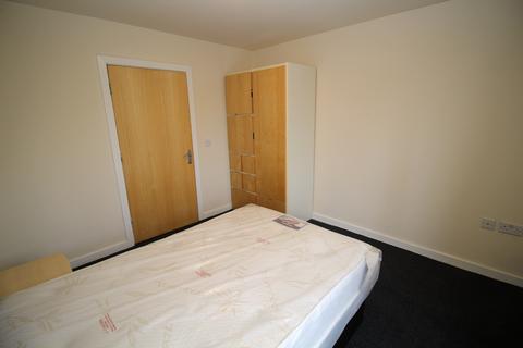 2 bedroom flat to rent, 71 Boundary Lane, Manchester, M15