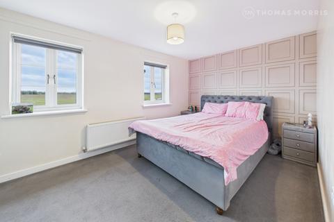 2 bedroom terraced house for sale, Binder Place, Bedfordshire SG18