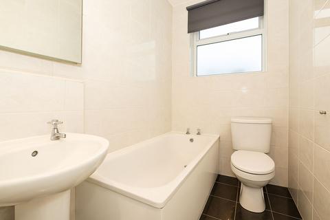 2 bedroom flat to rent, Byron Way, Northolt, UB5