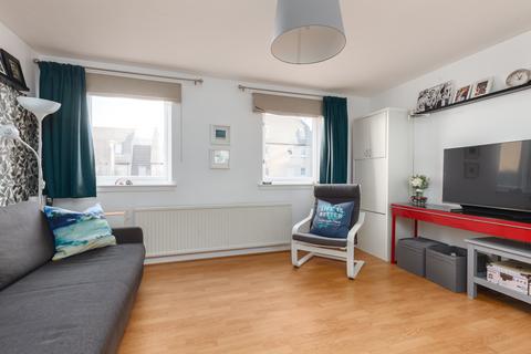 2/4 Ettrickdale Place, Stockbridge, Edinburgh, EH3 5JN