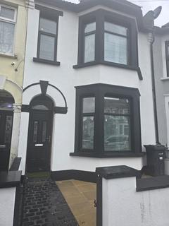3 bedroom terraced house to rent - Highbury Gardens, Ilford, Essex