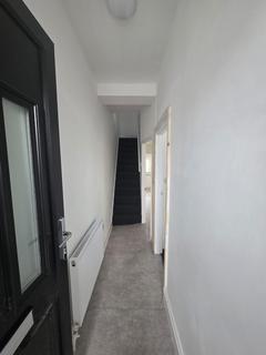 3 bedroom terraced house to rent, Highbury Gardens, Ilford, Essex