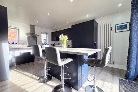 5 bedroom detached house for sale, Leapgate Avenue, Stourport-On-Severn