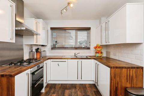 4 bedroom semi-detached house for sale, Yeomans Way, Sheffield S25
