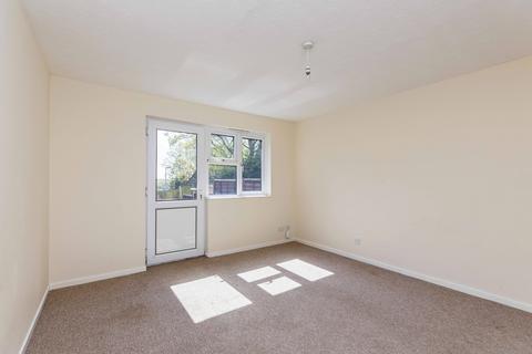 2 bedroom terraced house to rent, Humber Gardens, Southampton SO31