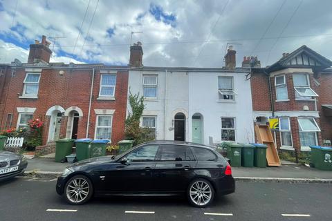 3 bedroom terraced house to rent, Bath Street, Southampton SO14