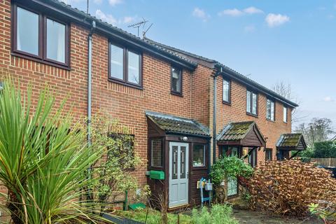 2 bedroom terraced house for sale - Fox Road, Haslemere, Surrey, GU27