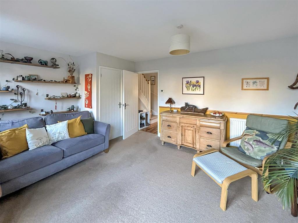 Living room b.jpg