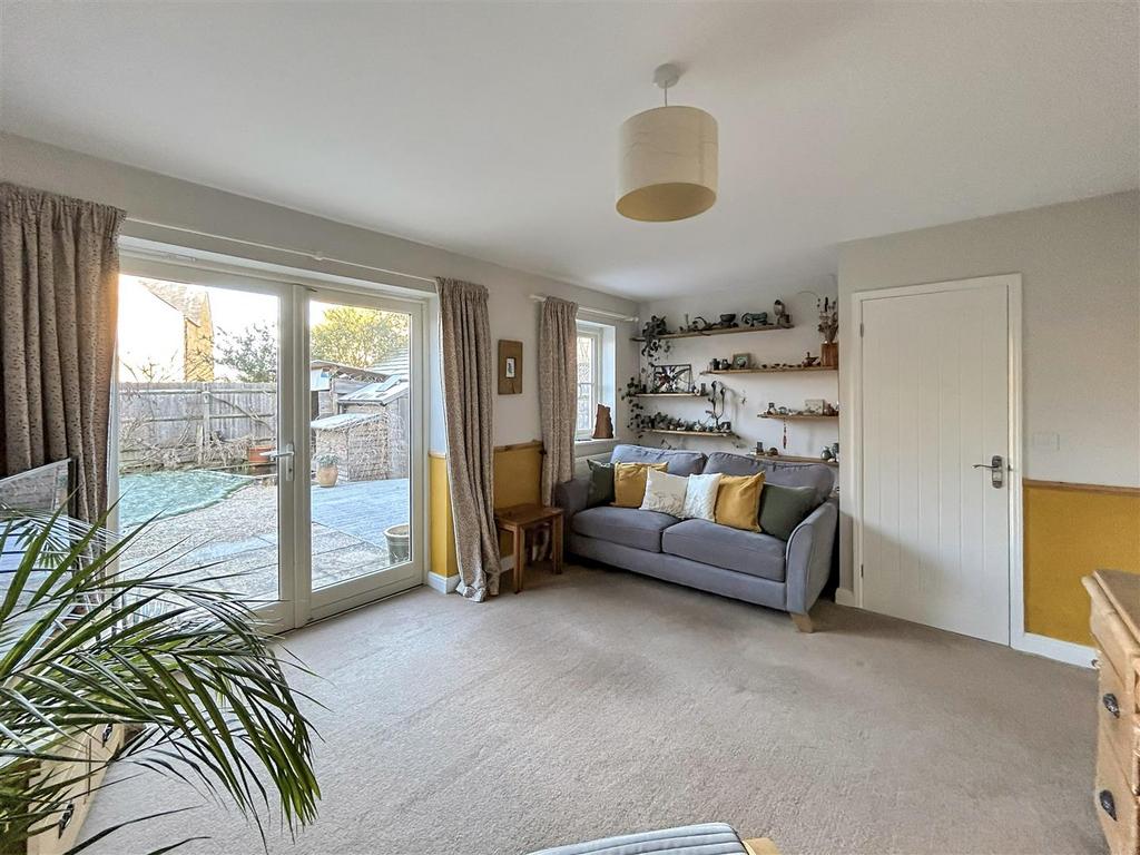 Living room a.jpg