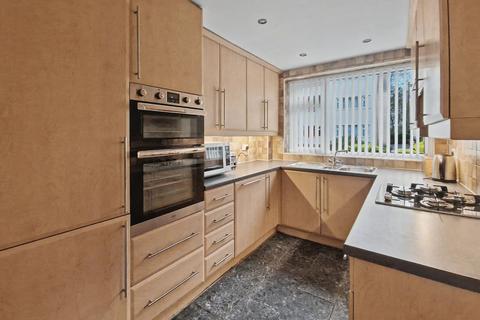 2 bedroom flat to rent, Bury New Road, Park Lane Court Bury New Road, M7